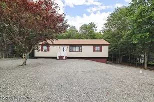 8345 Shannon Dr, Tobyhanna, PA 18466 - Photo 2
