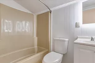 5015 Woodbridge Dr, Bushkill, PA 18324 - Photo 10