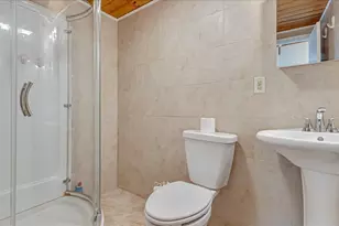 5015 Woodbridge Dr, Bushkill, PA 18324 - Photo 16