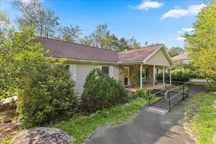 115 Blackfoot Ln, Tobyhanna, PA 18466 - Photo 2