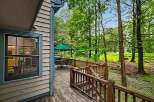 606 Buck Cir, Buck Hill Falls, PA 18323 - Photo 10