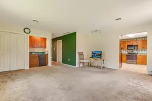 112 Fisher Ln, Effort, PA 18330 - Photo 8