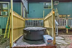 348 Fernwood Dr, East Stroudsburg, PA 18301 - Photo 6