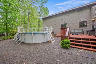 1117 Belaire Dr, East Stroudsburg, PA 18301 - Photo 36