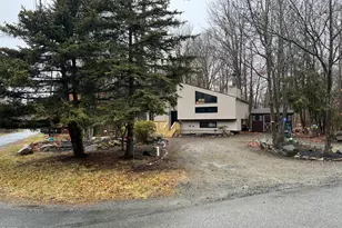3322 Woodland Dr, Coolbaugh Township, PA 18466 - Photo 2
