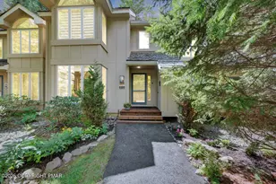 513 Rondaxe Ln, Long Pond, PA 18334 - Photo 2