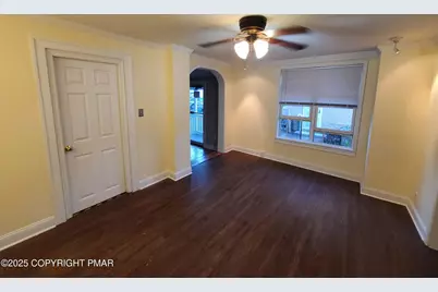  114 N 9th Street #Unit B, Stroudsburg, PA 18360 - Photo 6