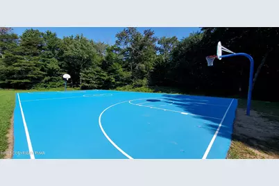  403 Rolling Hills Dr 403, Tobyhanna, PA 18466 - Photo 8