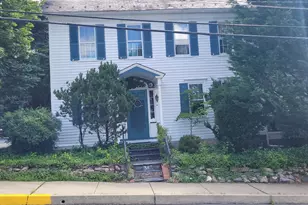 312 N Robinson Ave, Pen Argyl, PA 18072 - Photo 2