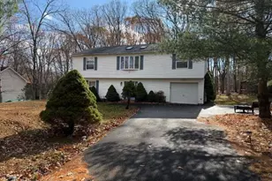 3224 Lakeview Dr, Henryville, PA 18332 - Photo 1