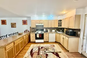 3224 Lakeview Dr, Henryville, PA 18332 - Photo 10