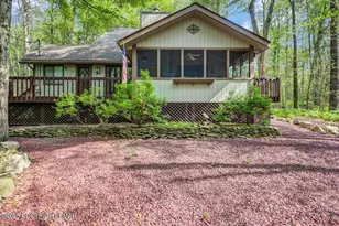 2112 Trout Pond Ct, Pocono Pines, PA 18350 - Photo 2