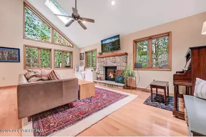  5581 Woodland Avenue, Pocono Pines, PA 18350 - Photo 2