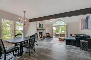 1061 Crestwoods Dr, Pocono Pines, PA 18350 - Photo 4