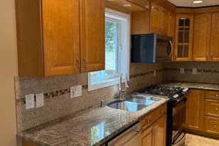 5864 Decker Rd, Bushkill, PA 18324 - Photo 6