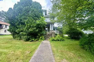 22 Fairview Ave, Mount Pocono, PA 18344 - Photo 2