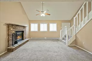 461 Somerset Dr, East Stroudsburg, PA 18301 - Photo 10