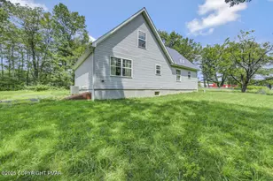 207 Game Ln, Blakeslee, PA 18610 - Photo 6