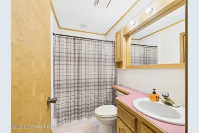  206 Little Pond Circle, Pocono Pines, PA 18350 - Photo 22