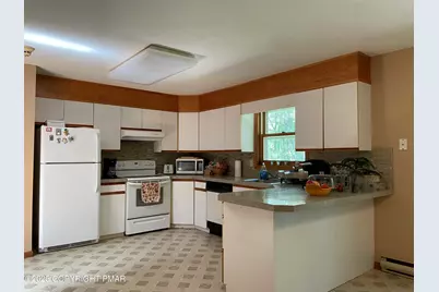  272 Stillwater Drive, Pocono Summit, PA 18346 - Photo 8