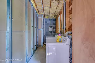 164 Bellingham Dr, Bushkill, PA 18324 - Photo 38