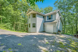 164 Bellingham Dr, Bushkill, PA 18324 - Photo 2