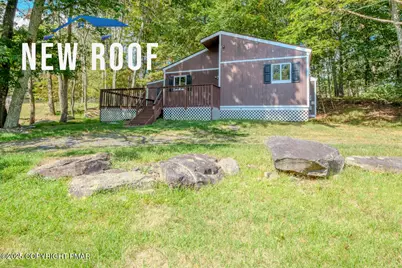  4774 Pine Ridge Dr W Drive, Bushkill, PA 18324 - Photo 2