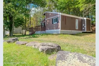  4774 Pine Ridge Dr W Drive, Bushkill, PA 18324 - Photo 10
