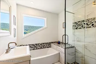 336 W Lake Valley Dr, Hazleton, PA 18202 - Photo 32