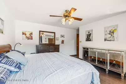  336 W Lake Valley Drive, Hazleton, PA 18202 - Photo 26