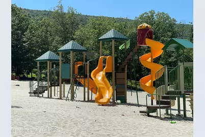  336 W Lake Valley Drive, Hazleton, PA 18202 - Photo 70