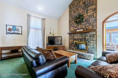  336 W Lake Valley Drive, Hazleton, PA 18202 - Photo 14