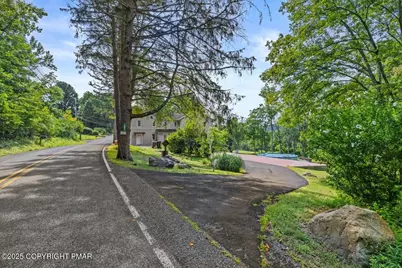  1553 Middle Road, Stroudsburg, PA 18360 - Photo 2