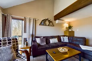 217 Cross Country Ln, Tannersville, PA 18372 - Photo 1
