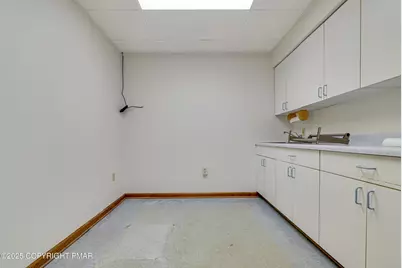  371 E Brown Street, East Stroudsburg, PA 18301 - Photo 28