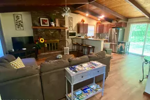 4535 Pine Ridge Dr, Bushkill, PA 18324 - Photo 4