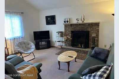  954 Country Place Drive, Tobyhanna, PA 18466 - Photo 2