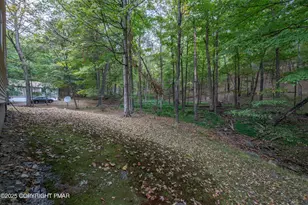 326 Otter Ct, Bushkill, PA 18324 - Photo 4