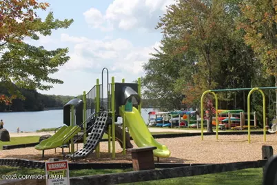  Omaha Trl 22, Pocono Lake, PA 18347 - Photo 4