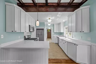  136 Falls Drive, Buck Hill Falls, PA 18323 - Photo 18