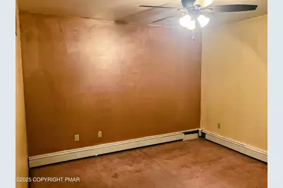  587 Long Mountain Road, Effort, PA 18330 - Photo 16