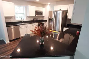 1708 Horizon Dr, Greentown, PA 18426 - Photo 4