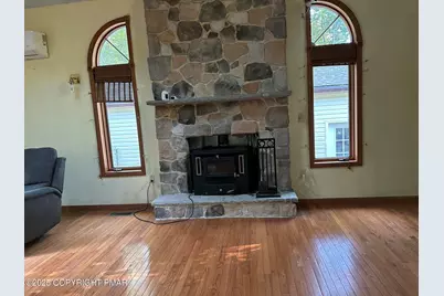  811 Knoll Drive, East Stroudsburg, PA 18302 - Photo 10