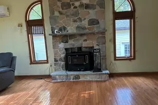 811 Knoll Dr, East Stroudsburg, PA 18302 - Photo 10