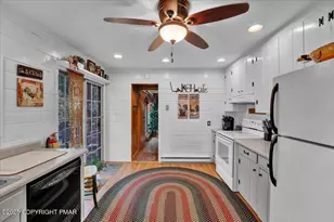 78 Crest Dr, Lake Harmony, PA 18624 - Photo 6