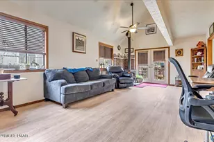 7924 Sleepy Hollow Dr, Tobyhanna, PA 18466 - Photo 6