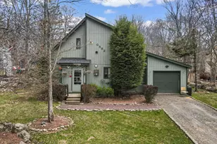 7924 Sleepy Hollow Dr, Tobyhanna, PA 18466 - Photo 1