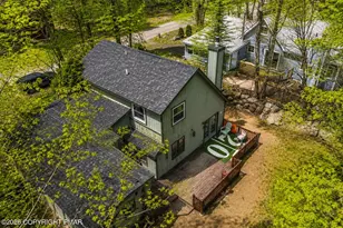 7924 Sleepy Hollow Dr, Tobyhanna, PA 18466 - Photo 2