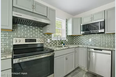  2554 Waterfront Drive, Tobyhanna, PA 18466 - Photo 10