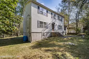 9839 Deerwood Dr, Tobyhanna, PA 18466 - Photo 2